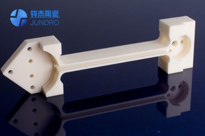 半導(dǎo)體行業(yè)：氧化鋁陶瓷發(fā)展的又一個里程碑！